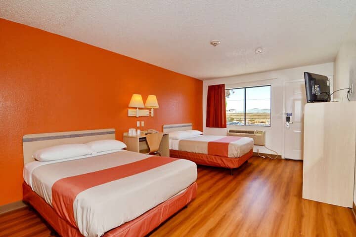 Room 12 of 34