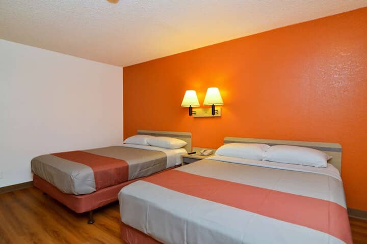 Room 14 of 34